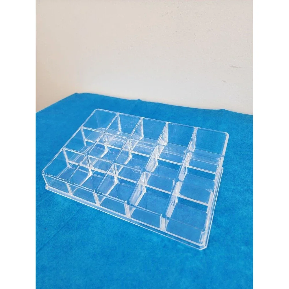 Clear Acrylic 15 Compartment Makeup Organizer Tray  Transparent